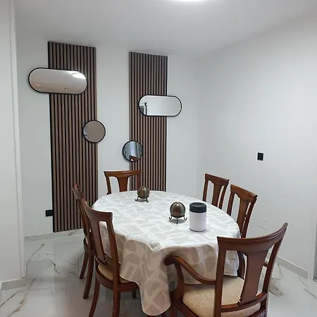 Holiday home Le Fabuleux *